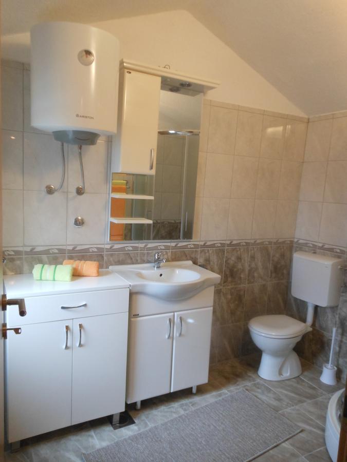 Lorena Rooms Risan Exterior foto
